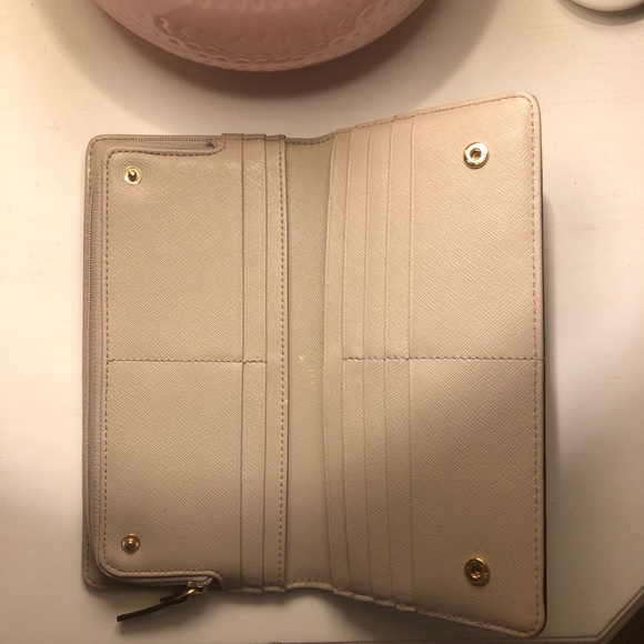 Kate Spade Wallet - Picture 4 of 8